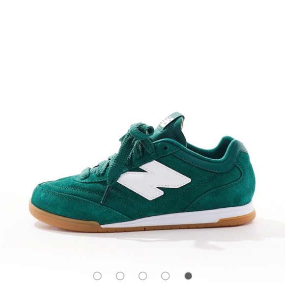 New Balance RC42 gum sole sneakers in green and white - Picture 2 of 11